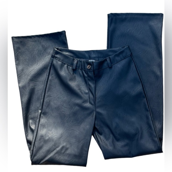 BOOHOO FAUX LEATHER RELAXED FIT STRAIGHT LEG PANTS SIZE 10 - Picture 1 of 6